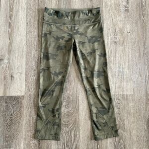 Lululemon Run Inspire Crop Tights Green Camouflage - Size: 4
